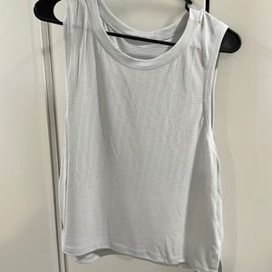 Lululemon train to be tank